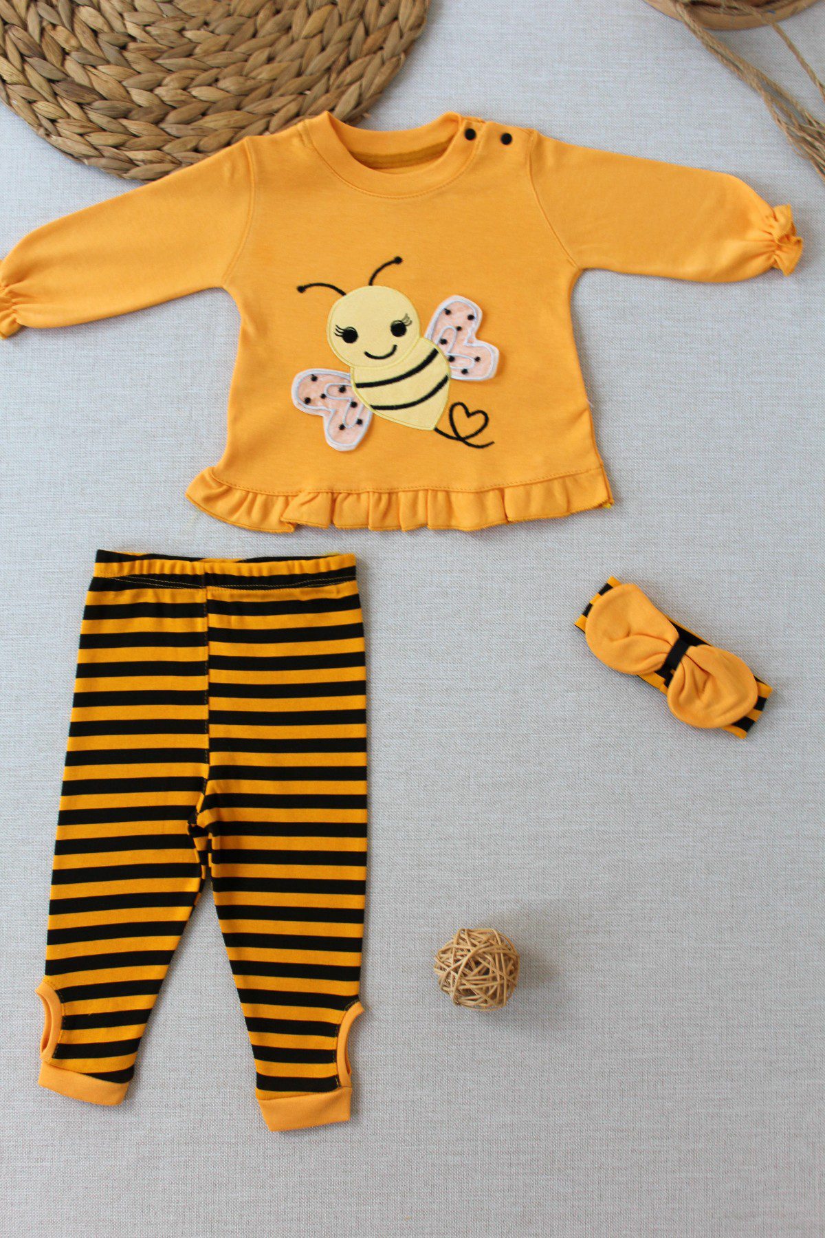 Baby Girl 3 Pieces Bee Tracksuit Set / 9-12M | 12-18M | 18-24M - Kids Fashion Turkey
